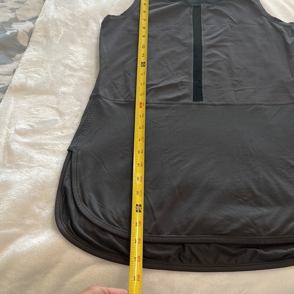 Lululemon L - Picture 7 of 10